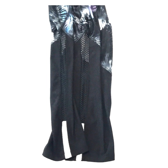 Marika-workout pants- Size M - Picture 3 of 7